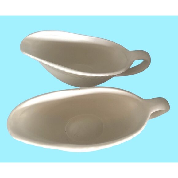 Bee & Willow Stoneware Gravy Boats Set Of 2 Cream Color Embossed Leaf Design - Picture 8 of 9